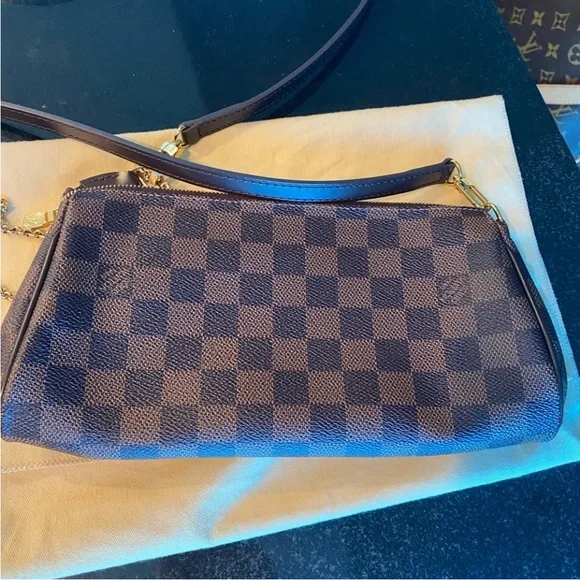 Louis Vuitton Eva Clutch- Damier Ebene Crossbody - Picture 11 of 13